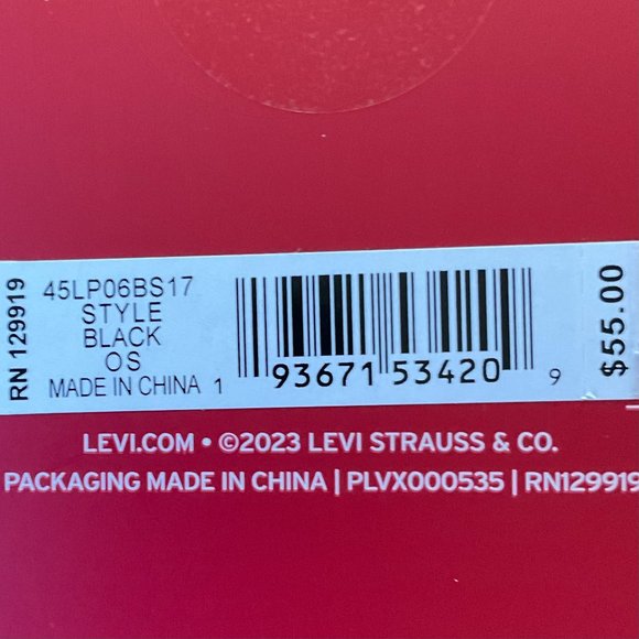 LEVI'S Men's "Beanie & Scarf" Boxed Gift Set NIB - Picture 4 of 4